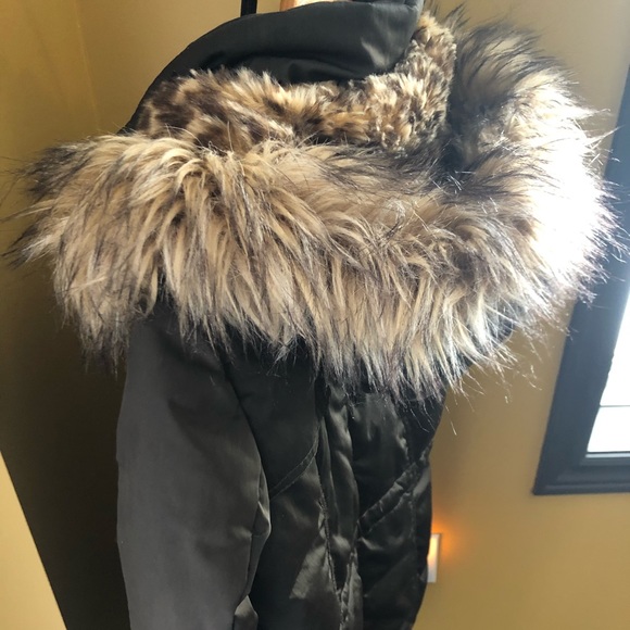 Army Green Hooded Winter Coat - Picture 7 of 8